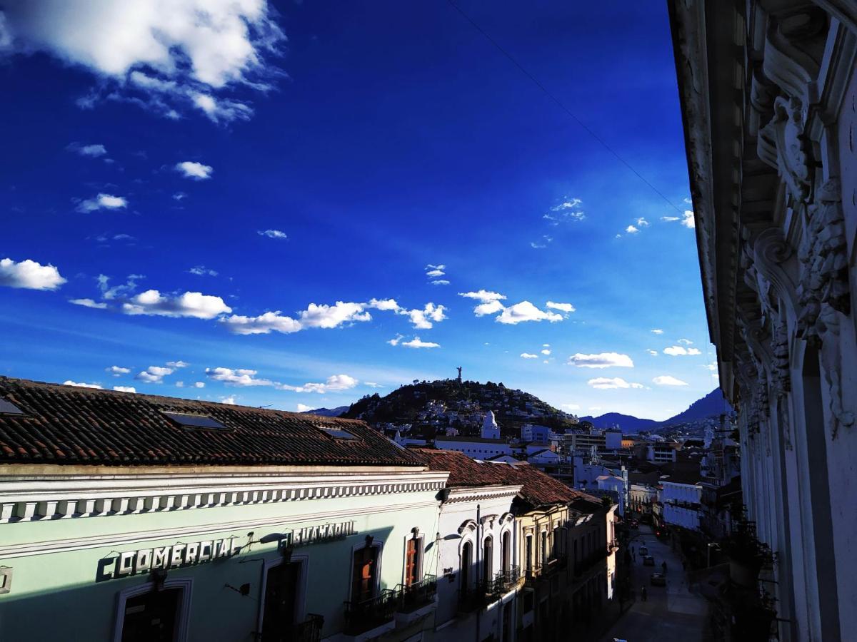 Hostal Latitud Ecuem กีโต ภายนอก รูปภาพ