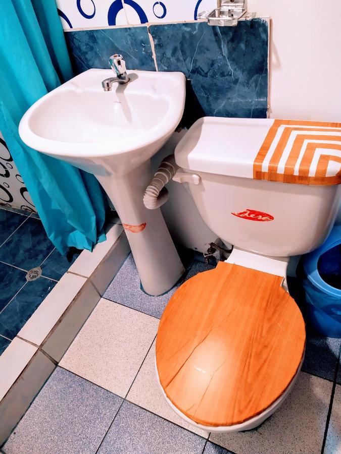 Hostal Latitud Ecuem กีโต ภายนอก รูปภาพ