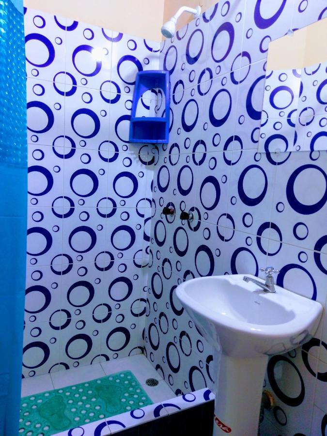 Hostal Latitud Ecuem กีโต ภายนอก รูปภาพ