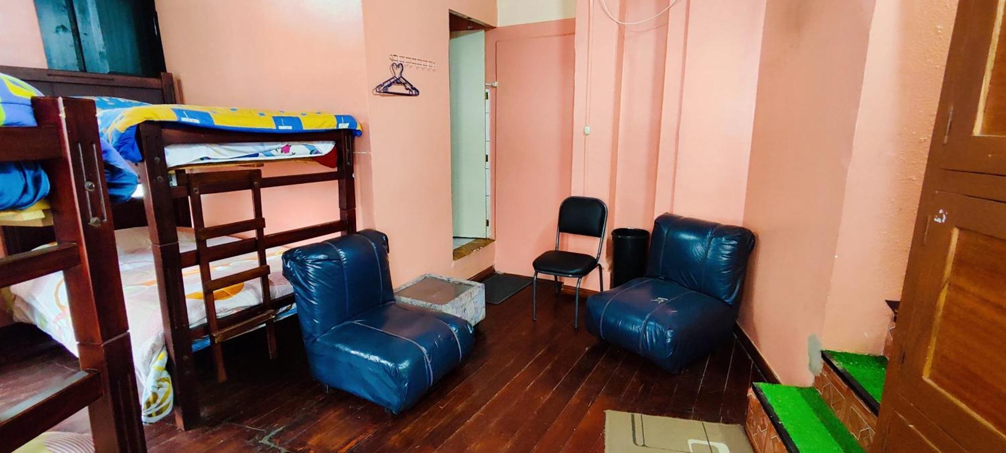 Hostal Latitud Ecuem กีโต ภายนอก รูปภาพ