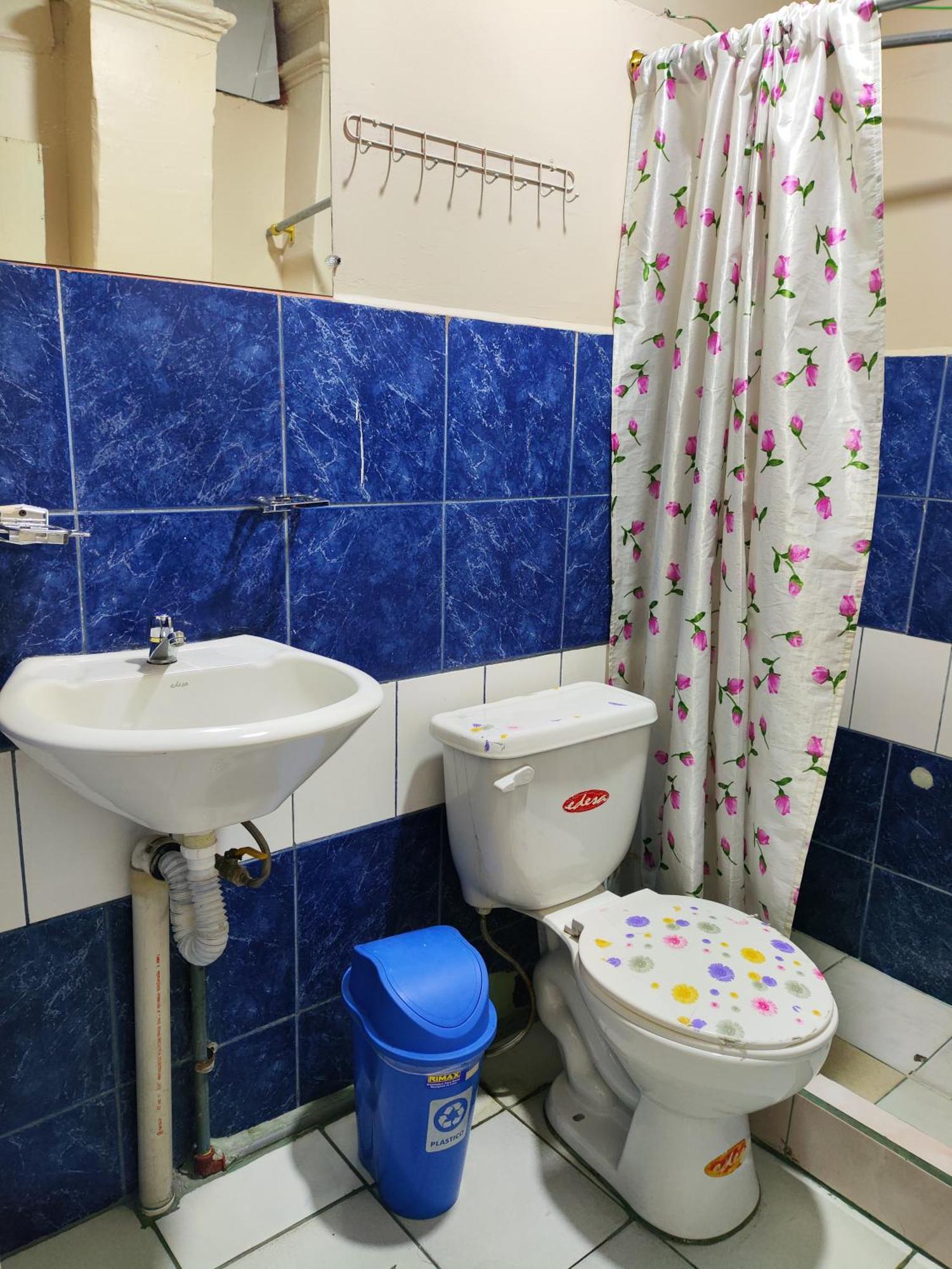 Hostal Latitud Ecuem กีโต ภายนอก รูปภาพ